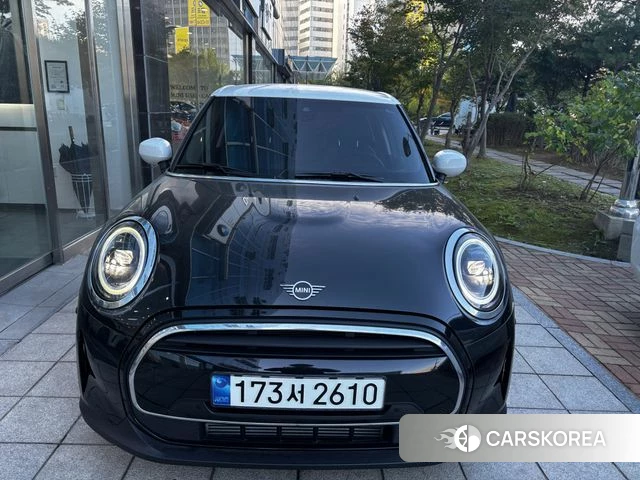 Mini Cooper 2023 Черный из Кореи