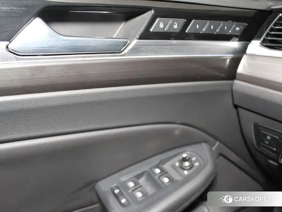 Volkswagen Phideon 2018 Черный из Китая