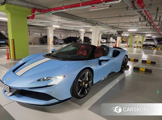 Ferrari SF90 Spider 2022 Серый из Кореи