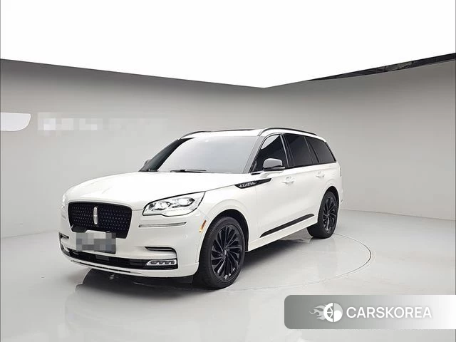 Lincoln Aviator 2nd generation 2023 Белый из Кореи