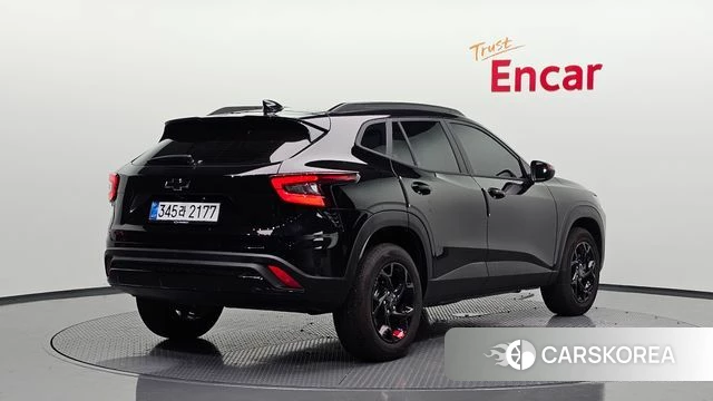 Chevrolet (GM Daewoo) Trax Crossover 2025 Черный из Кореи