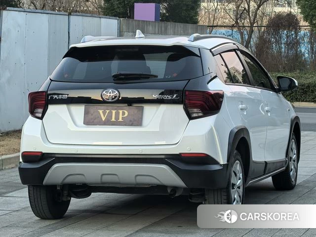 Toyota Yaris L 2021 Белый из Китая