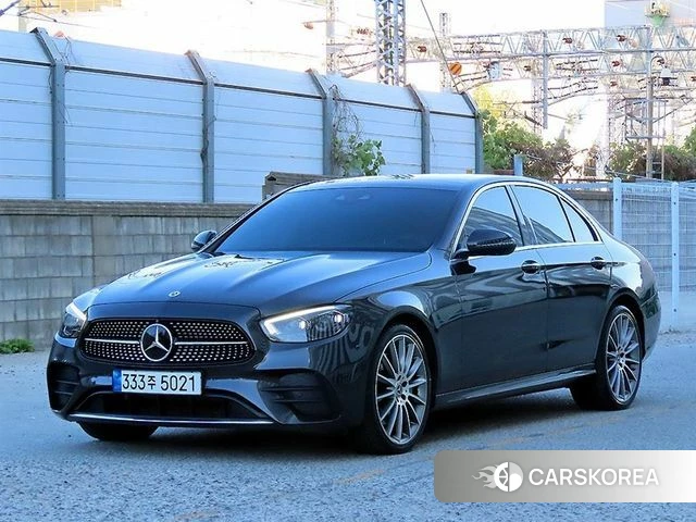 Mercedes-Benz E-Class W213 2022 Серый из Кореи