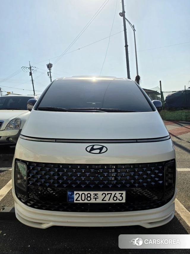 Hyundai Staria 2025 Белый из Кореи