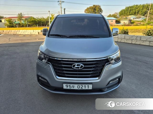 Hyundai The New Grand Starex 2018 Серебряный из Кореи