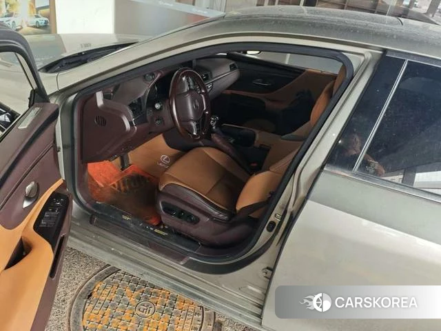 Lexus ES 2021 Шампань из Китая