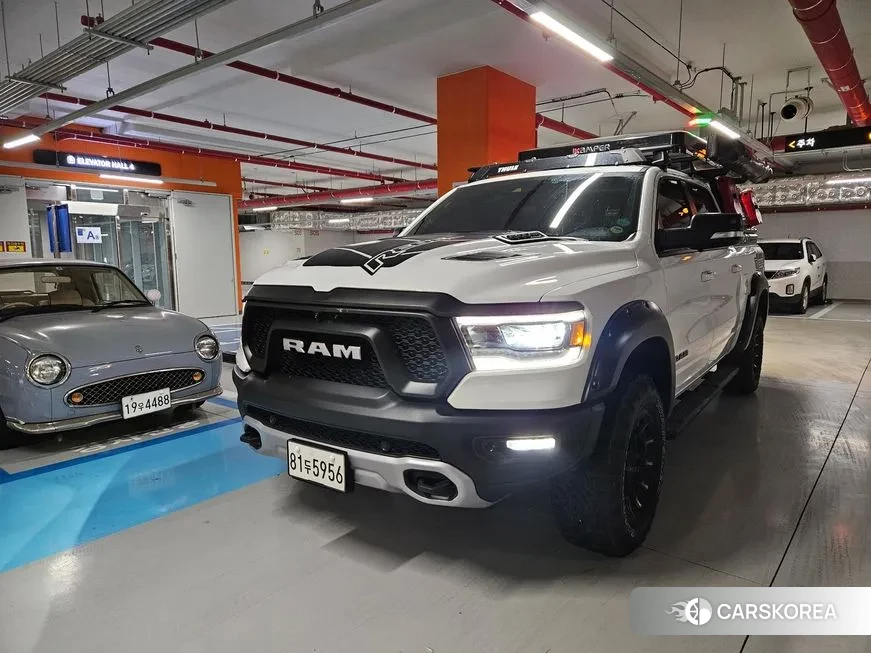 Dodge Lampicup 2020 Белый из Кореи