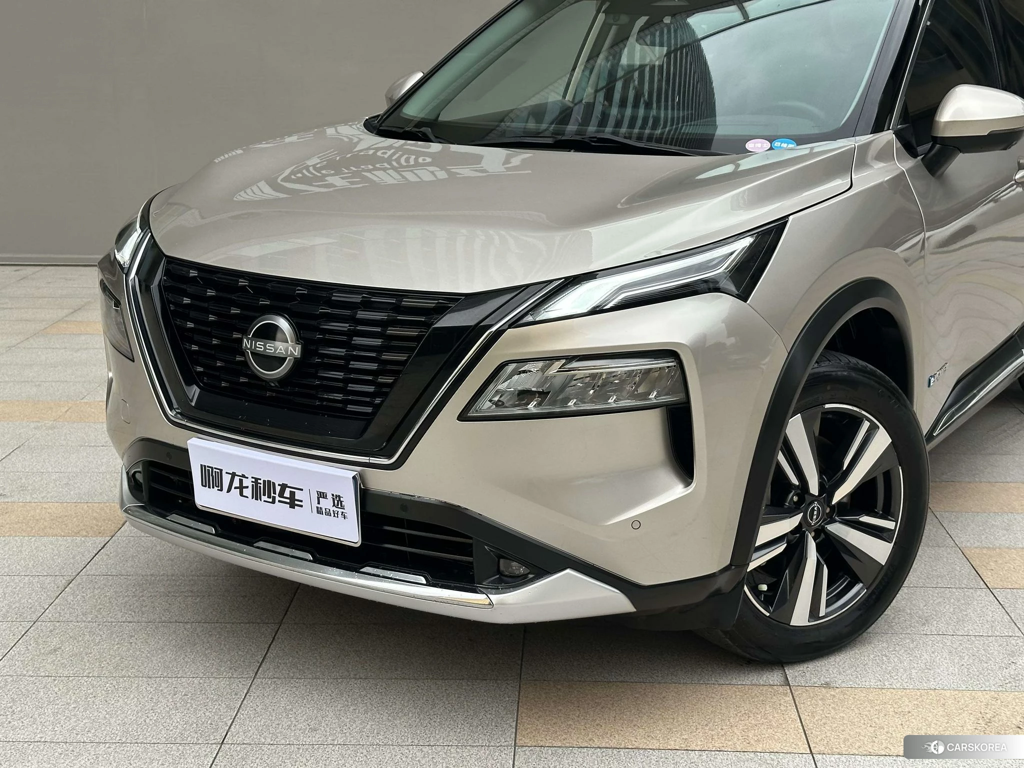 Nissan X-Trail 2023 Шампань из Китая