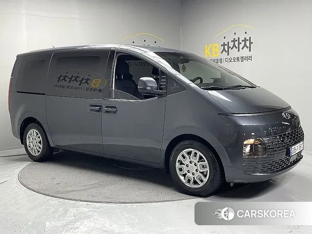 Hyundai Staria 2023 Серый из Кореи