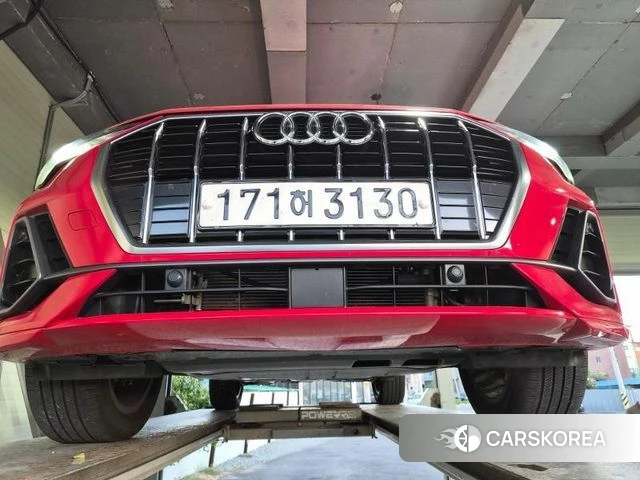 Audi Q3 (F3) 2022 Красный из Кореи