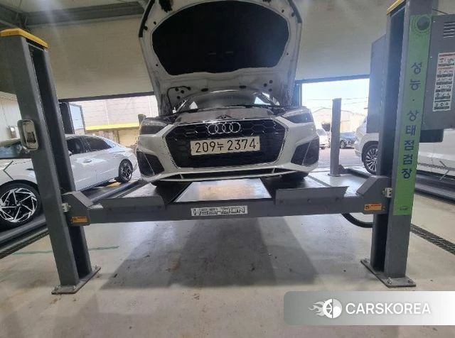 Audi A5 (F5) 2021 Белый из Кореи