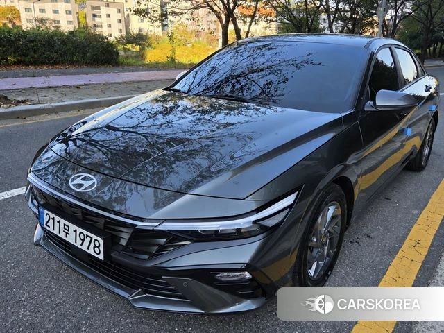 Hyundai The New Avante Hybrid (CN7) 2023 Темно-зеленый из Кореи