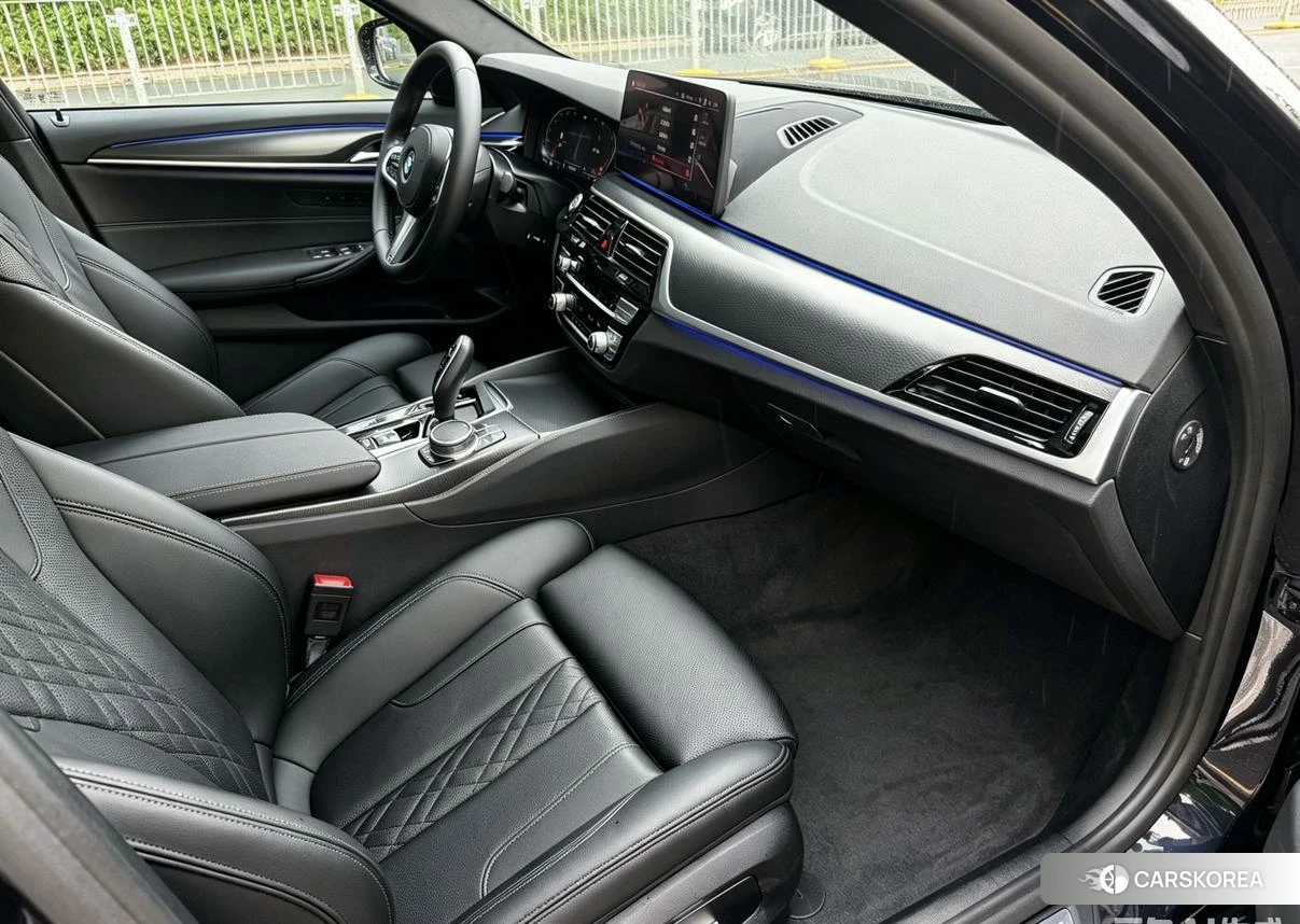 BMW 5 series 2020 Черный из Китая