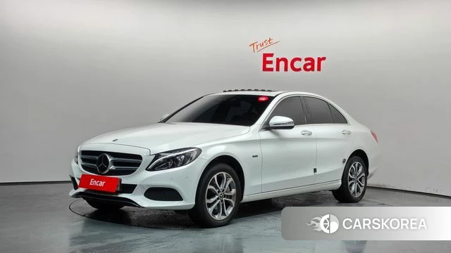 Mercedes-Benz C-Class W205 2018 Белый из Кореи