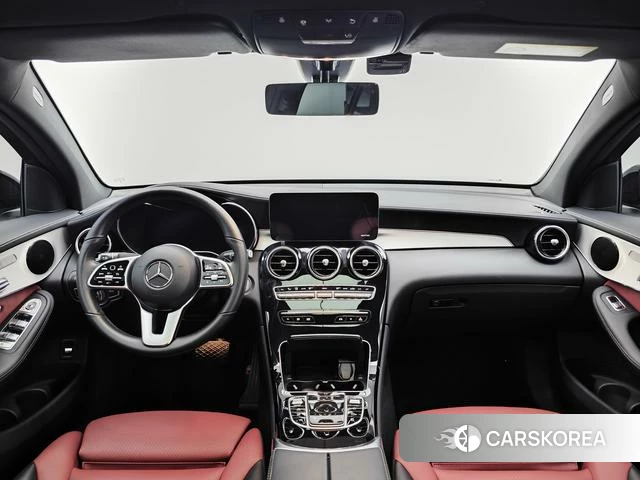 Mercedes-Benz GLC 2022 Белый из Китая