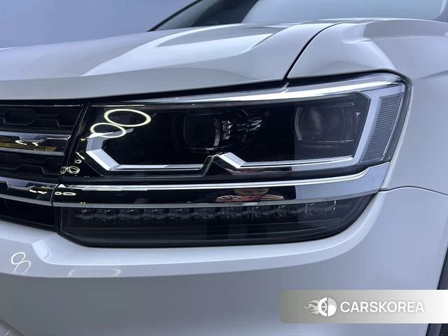 Volkswagen Tharu 2020 Белый из Китая