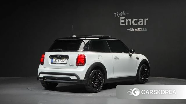 Mini Cooper 2023 Белый из Кореи