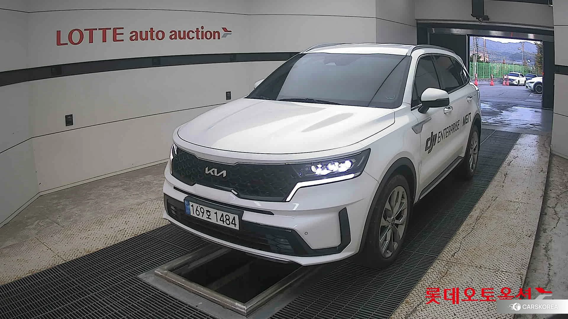 Kia Sorento 2022 Snow White Pearl (optional) из Кореи