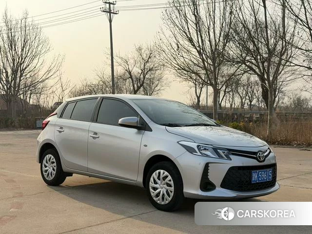Toyota Vios 2021 Серебристо-серый из Китая