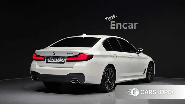 BMW 5 Series (G30) 2023 Белый из Кореи