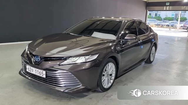 Toyota Camry (XV70) 2018 Серый из Кореи