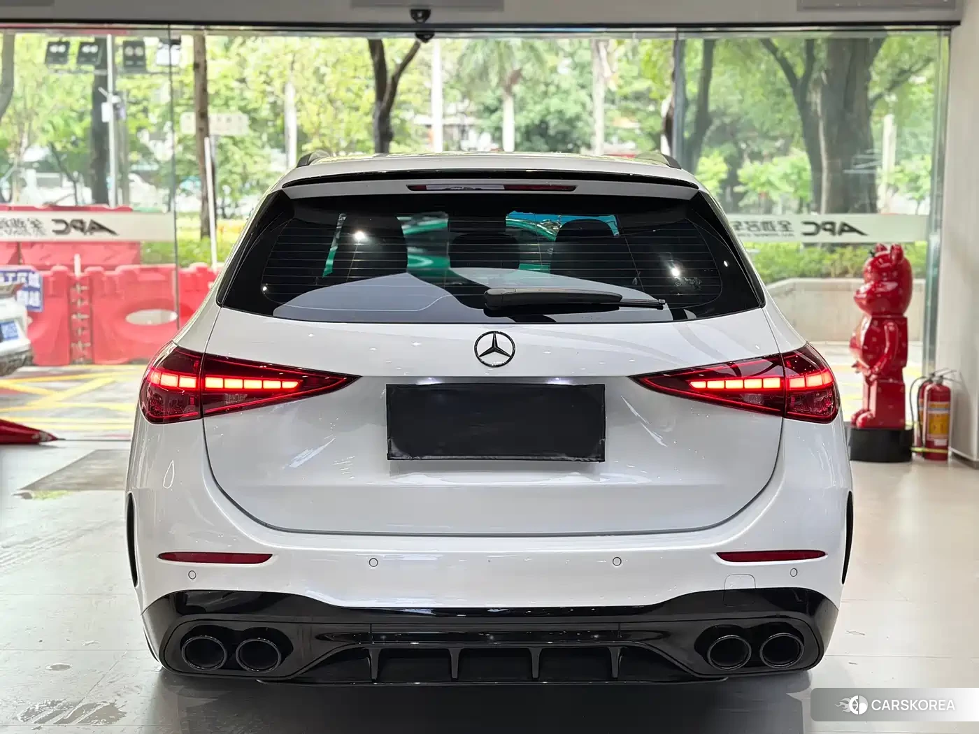 Mercedes-Benz AMG C-Class 2024 Белый из Китая