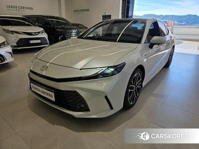 Toyota Camry (XV80) 2025 Белый из Кореи