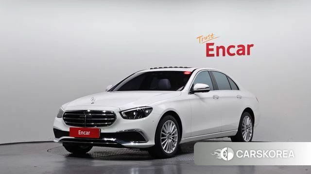 Mercedes-Benz E-Class W213 2023 Белый из Кореи
