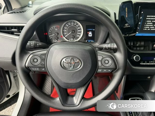 Toyota Corolla 2023 Белый из Китая