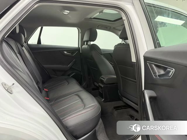 Audi Q2L 2025 Белый из Китая