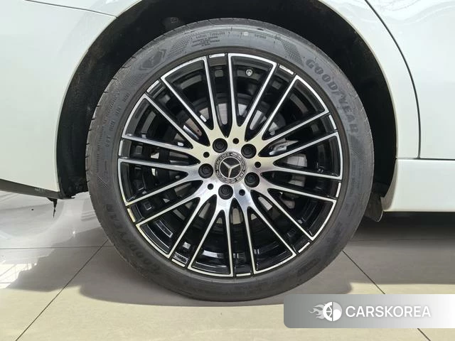 Mercedes-Benz C-class 2024 Белый из Китая