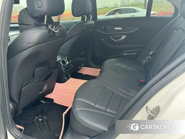Mercedes-Benz C-class 2021 Белый из Китая