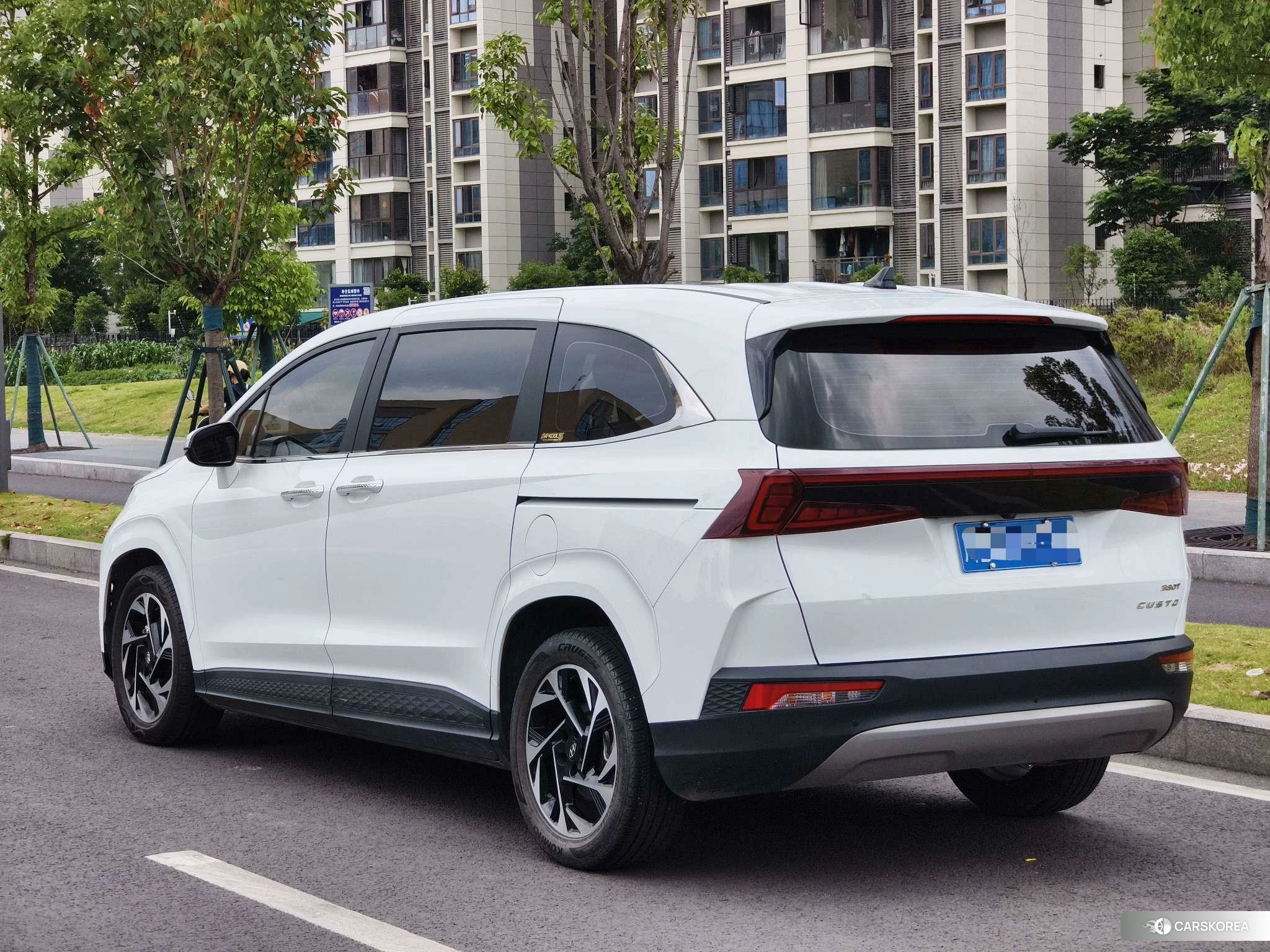 Hyundai Custo 2021 Белый из Китая