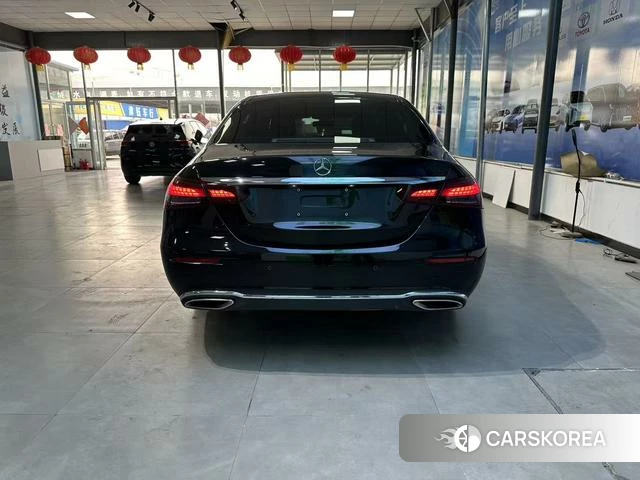 Mercedes-Benz E-Class 2023 Черный из Китая