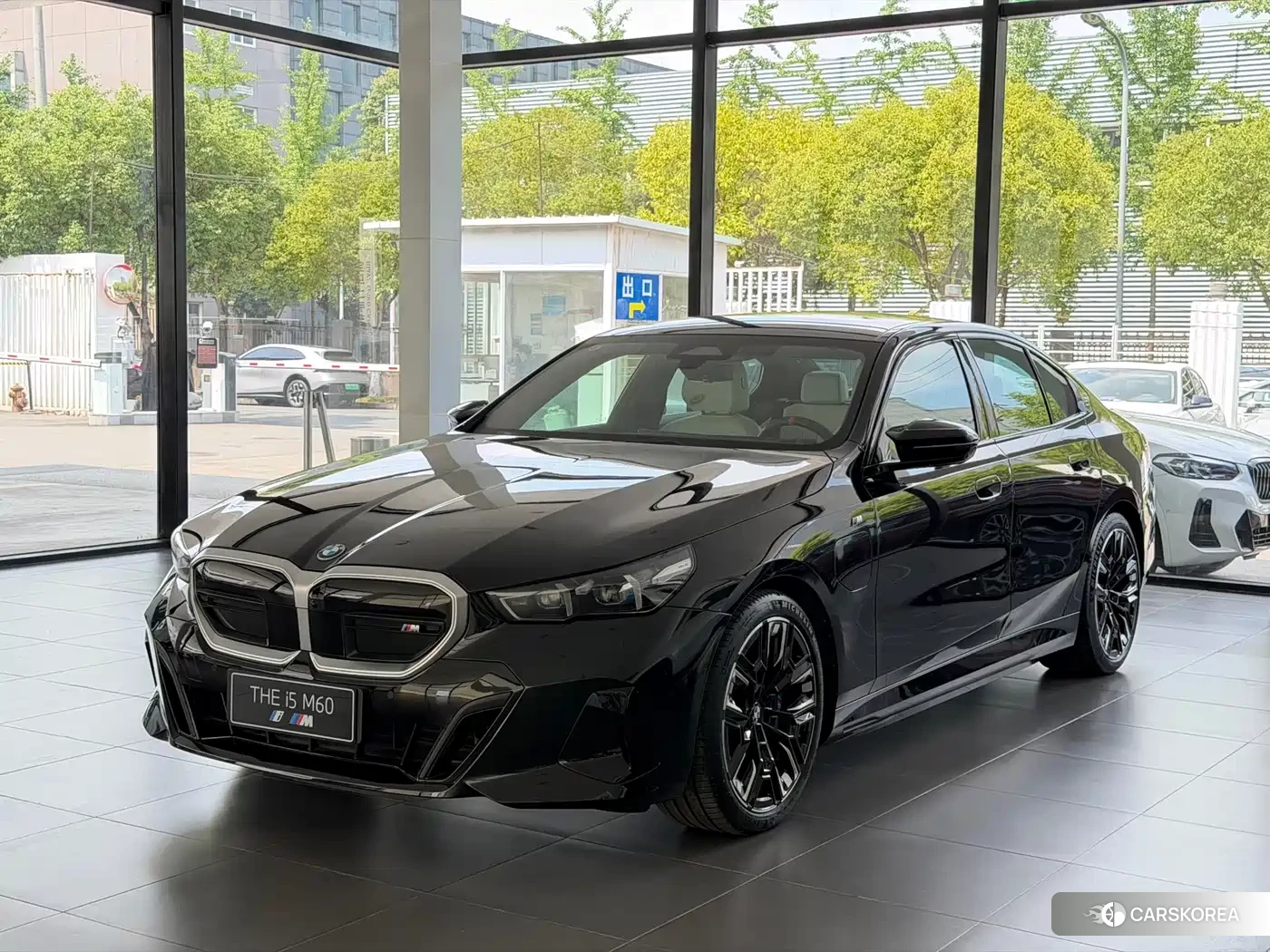 BMW i5 2026 Черный из Китая