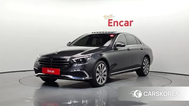 Mercedes-Benz E-Class W213 2022 Серый из Кореи