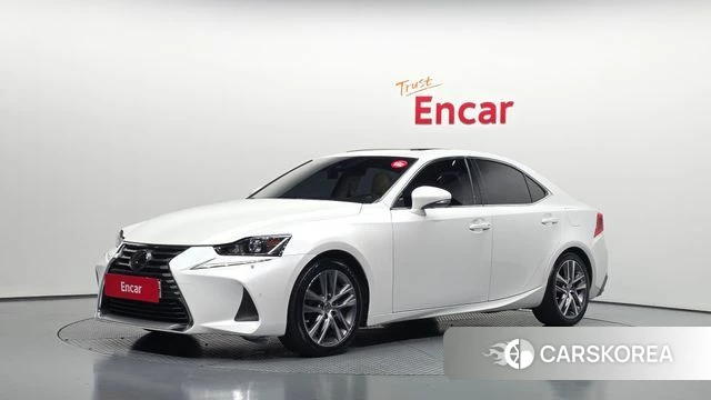 Lexus New IS300 2019 Белый из Кореи