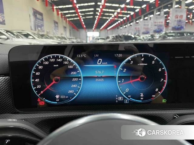 Mercedes-Benz A-Class 2021 Белый из Китая