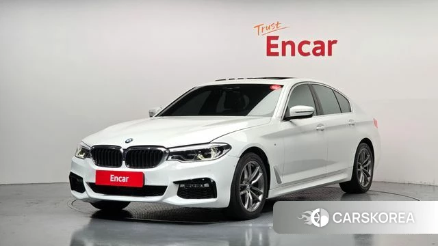 BMW 5 Series (G30) 2018 Белый из Кореи