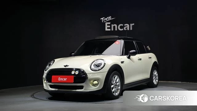 Mini Cooper D 2018 Жемчужный цвет из Кореи