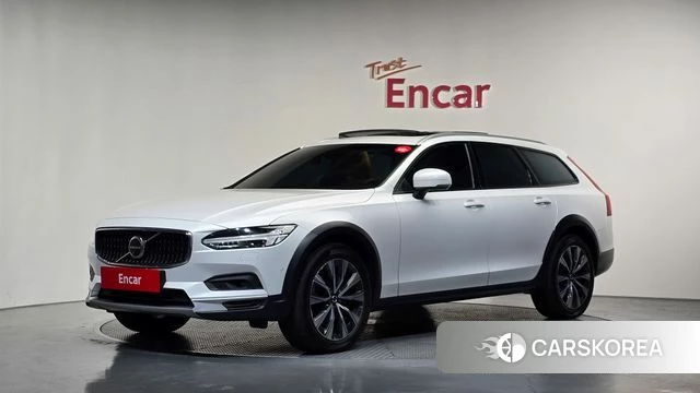 Volvo V90 Cross-Country 2021 Белый из Кореи
