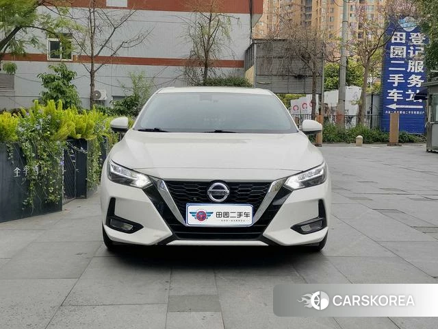 Nissan Sylphy 2021 Белый из Китая