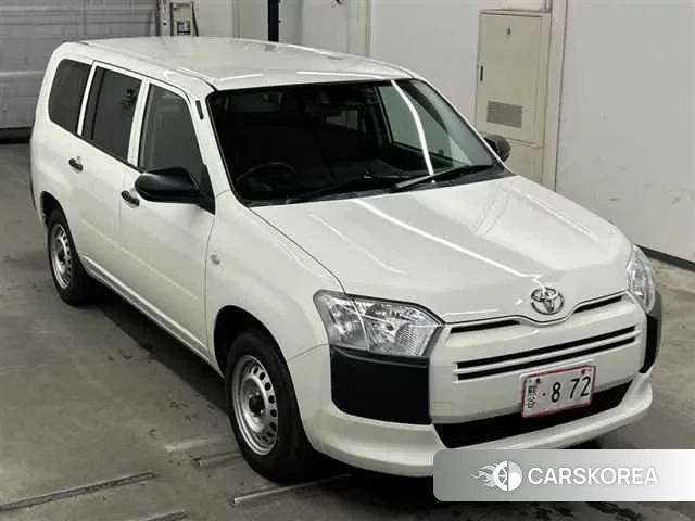 Toyota Probox 2023 из Японии