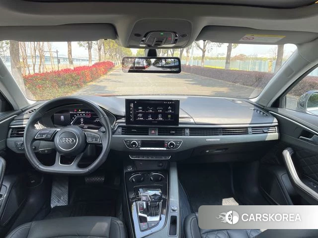 Audi A4L 2021 Темно-серый из Китая