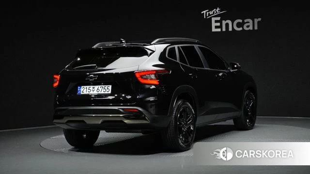 Chevrolet (GM Daewoo) Trax Crossover 2025 Черный из Кореи