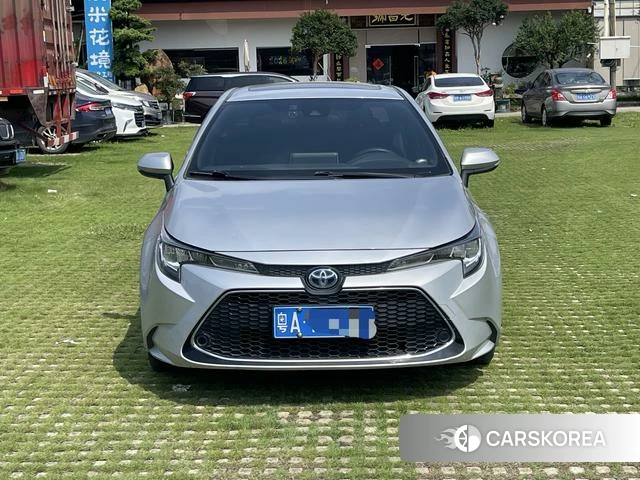 Toyota Levin 2021 Серебристо-серый из Китая