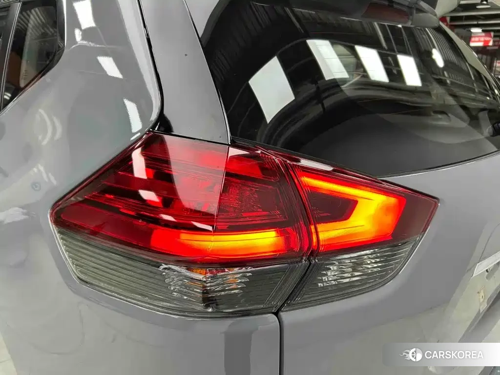 Nissan Qijun 2025 Silver/gray из Китая