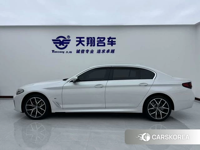BMW 5 series 2023 Белый из Китая