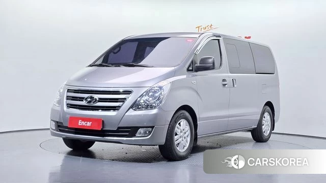 Hyundai Grand Starex 2018 Серебристо-серый из Кореи