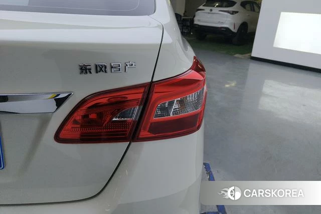 Nissan Sylphy 2025 Белый из Китая